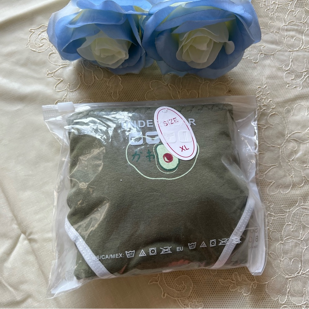 New Set of 5 Cotton panties, avocado